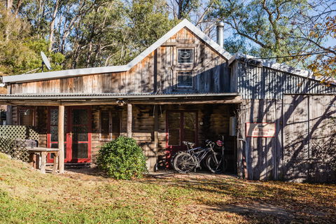 The Boiling Billy Barn - Brisbane Tourism 0