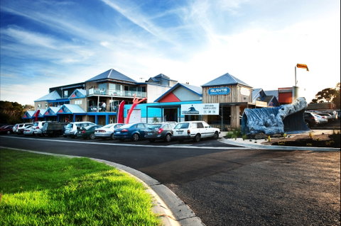The Island Accommodation - Phillip Island YHA - Tourism Brisbane 0