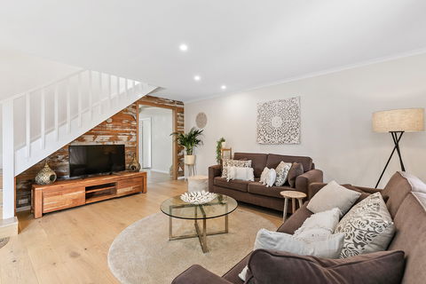 The Beach House Anglesea - Brisbane 4u 1
