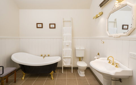 Timboon House & Stables - Tourism Brisbane 1