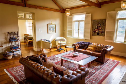 Tizzana Winery Bed And Breakfast - Brisbane Tourism 2