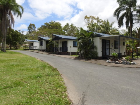 Tropicana Caravan Park Sarina - Tourism Brisbane 0