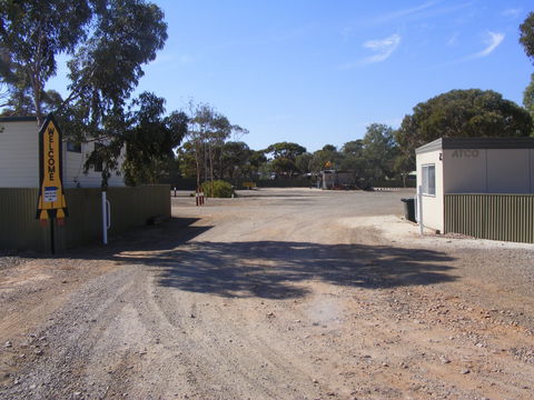 Woomera Traveller's Village And Caravan Park - Brisbane Tourism 1
