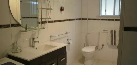 Aroundtu-It Eco Caravan Park - Brisbane 4u 3