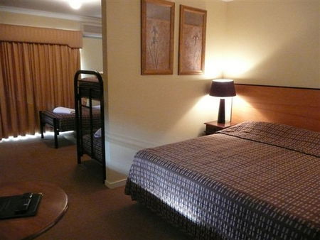 Margaret River Hotel & Holiday Suites - Tourism Brisbane 5