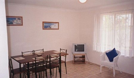 JJ's Holiday Cottages - Butler Street - Tourism Brisbane 0