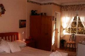 Russells Bed And Breakfast - Tourism Brisbane 1