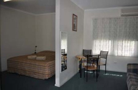Back Obourke Accommodation - Tourism Brisbane 0