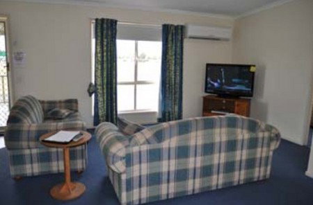Back Obourke Accommodation - Tourism Brisbane 1