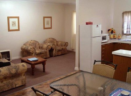 About Town Cottages - Brisbane 4u 3