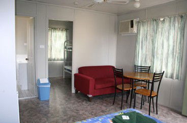 Avon Caravan Village - Brisbane 4u 1