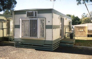 Avon Caravan Village - Brisbane 4u 3