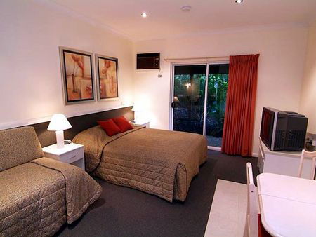 Dunsborough Motel - Brisbane Tourism 1