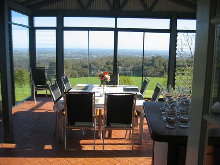 Vista Ridge Estate - Top Paddock Cottage - Tourism Brisbane 1