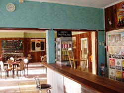Yarloop Hotel - Tourism Brisbane 4