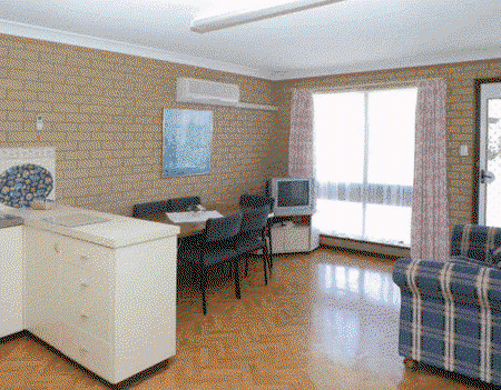 Port Denison Holiday Units - Tourism Brisbane 1
