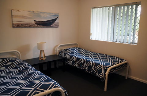 Budget Apartments Como South Perth - Brisbane Tourism 3