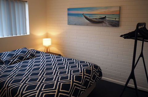 Budget Apartments Como South Perth - Brisbane Tourism 4