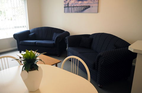 Budget Apartments Como South Perth - Brisbane Tourism 6