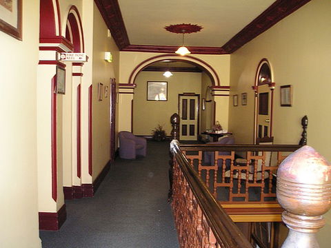 Shamrock Hotel - Tourism Brisbane 0