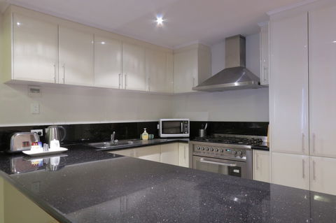Antonas Verandah Apartments - Brisbane 4u 4