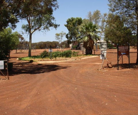 Alice Atkinson Caravan Park - Brisbane 4u 1