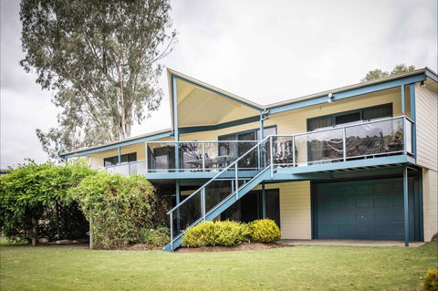 3077 Purnong - River  Shack Rentals - Brisbane 4u 0