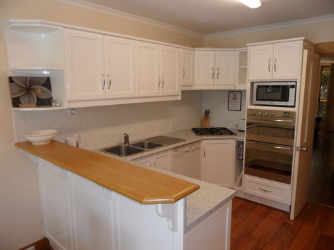 Adelaide Serviced Accommodation - Archer Townhouse - Brisbane 4u 2