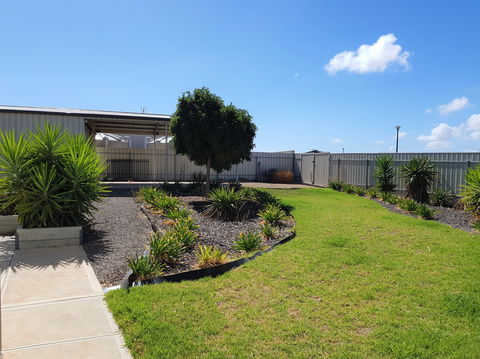 Agape Holiday Home - Brisbane 4u 1