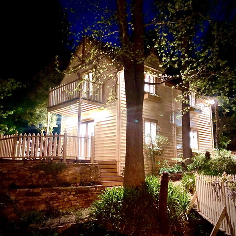 Aldgate Creek Cottage Bed & Breakfast - Brisbane 4u 1