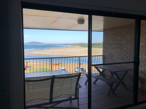 Beachfront Apartment - Tourism Brisbane 2