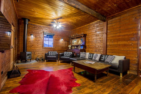Blaxland's Cottage - Brisbane 4u 1