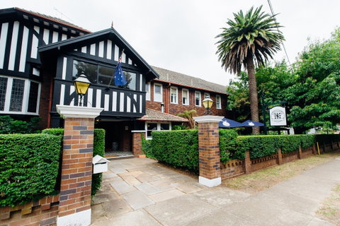 Bundanoon Hotel - Tourism Brisbane 1