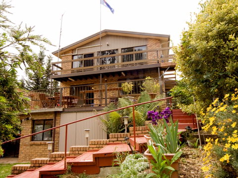 Chisholm Heights CBD Accommodation - Brisbane 4u 1