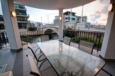 Dolphin Quay 3 Bedroom Apartment - Brisbane Tourism 1