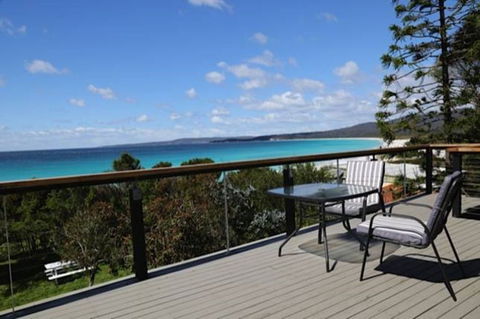 Driftwood Bay Of Fires - Tourism Brisbane 0