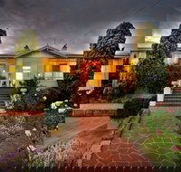 Dunmoylen House Bed and Breakfast - Brisbane Tourism