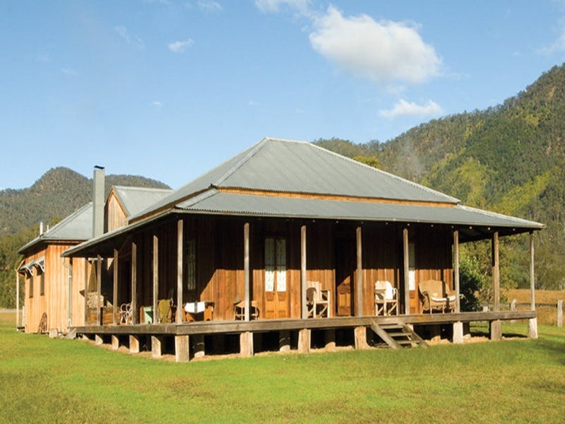 Armidale NSW Brisbane 4u