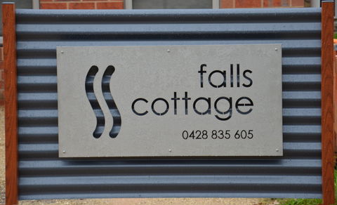 Falls Cottage Whitfield - Tourism Brisbane 0