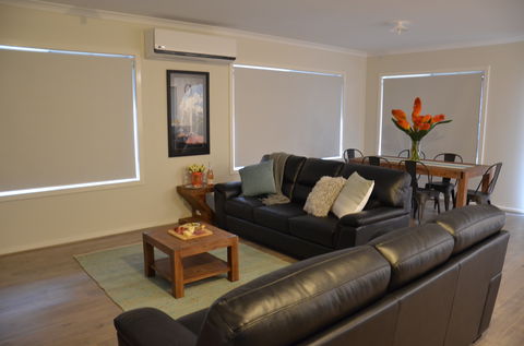 Falls Cottage Whitfield - Tourism Brisbane 2