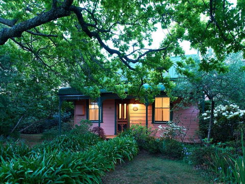 Hawthorne Cottage: Blackheath - Tourism Brisbane 0