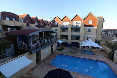 Hillary's Apartment - Tourism Brisbane 0