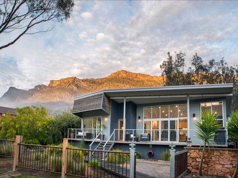Icon Central Halls Gap - Brisbane 4u 0