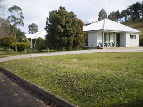 Khancoban Rose Holiday Units - Brisbane Tourism 1