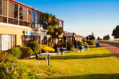Lacepede Bay Motel & Restaurant - Brisbane Tourism 0