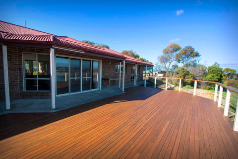 Limestone Ridge - Holiday House - Brisbane Tourism 0