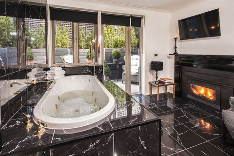 Loft In The Mill Boutique Accommodation - Brisbane 4u 2