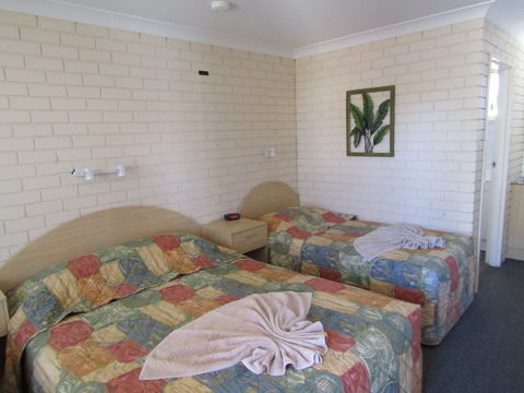 Manilla Motel - Tourism Brisbane 1