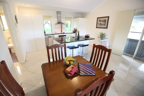 One Tree Bed And Breakfast: The Suite And The Retreat - Brisbane Tourism 1