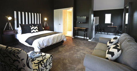 One Paddock Currency Creek Villas And RETREAT - Tourism Brisbane 0